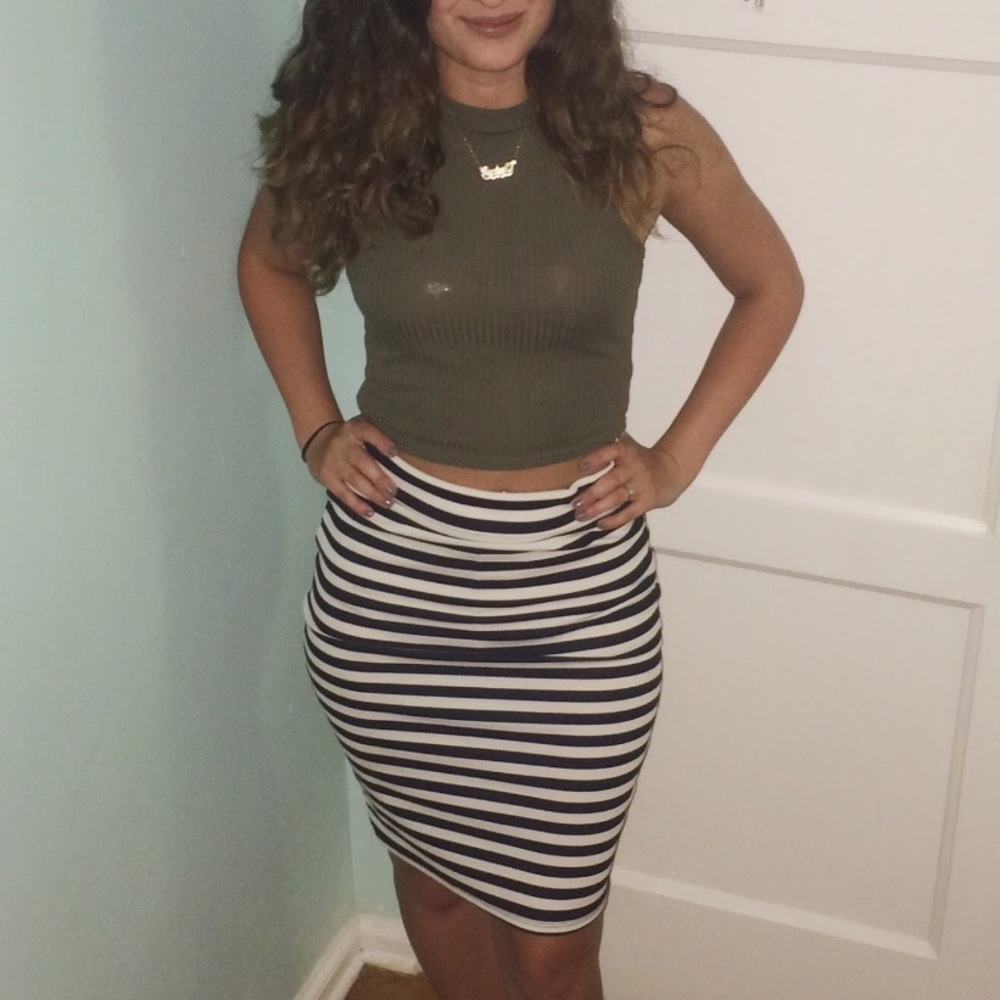 Lularoe Cassie Skirt XS - Black & White Striped